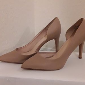 Kelly & Katie heels Size 6.5 like new